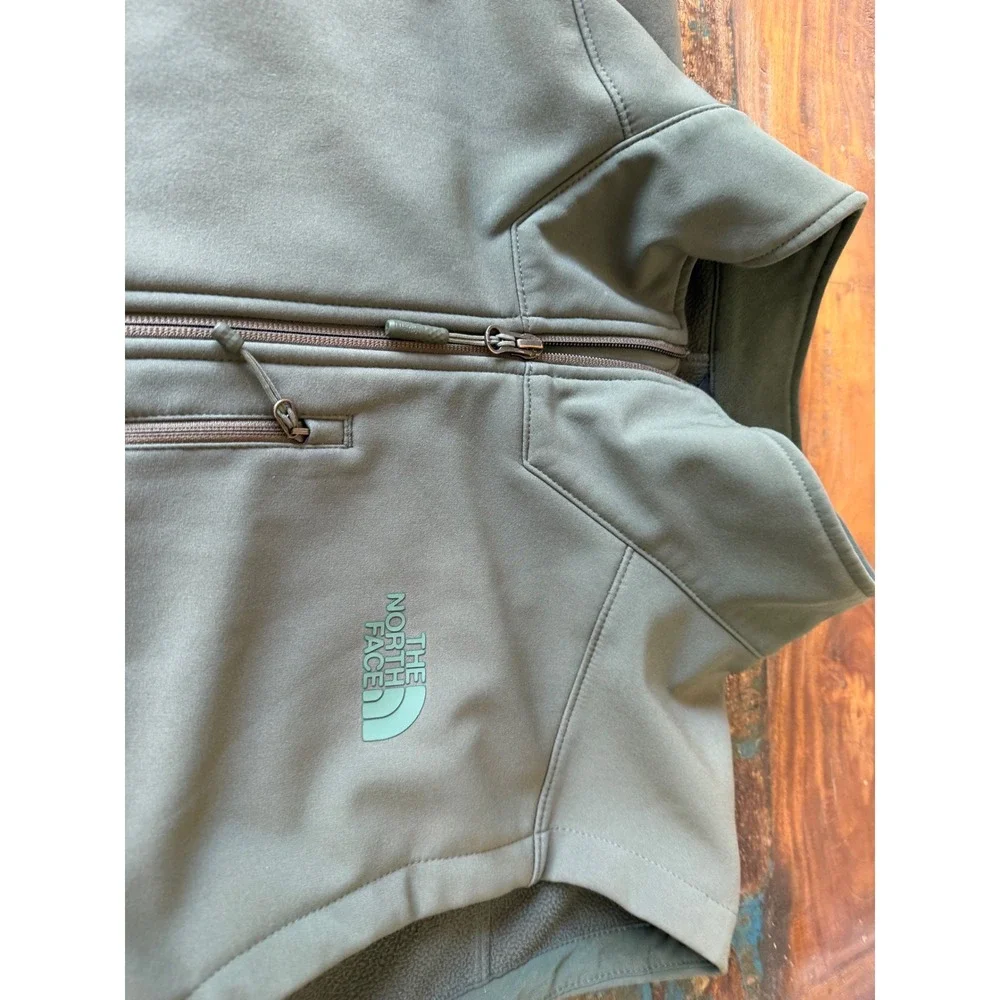 Mens 2XL the Northface Windwall Vest. Green.